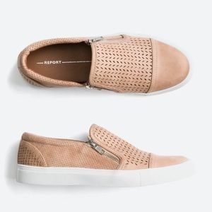 Slip-on sneaker faux leather size 10